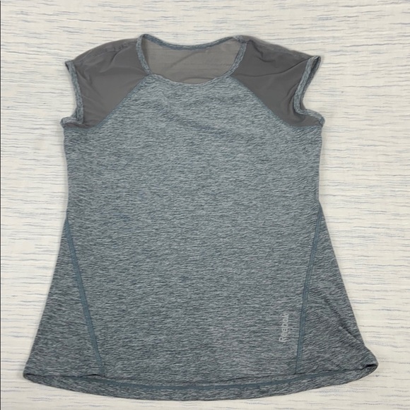 Reebok Workout Top with Mesh Shoulder Detail - Picture 1 of 6